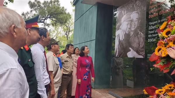 Triển lãm “Con đường thống nhất” và ứng dụng công nghệ diễn giải về di tích Nhà và Hầm D67