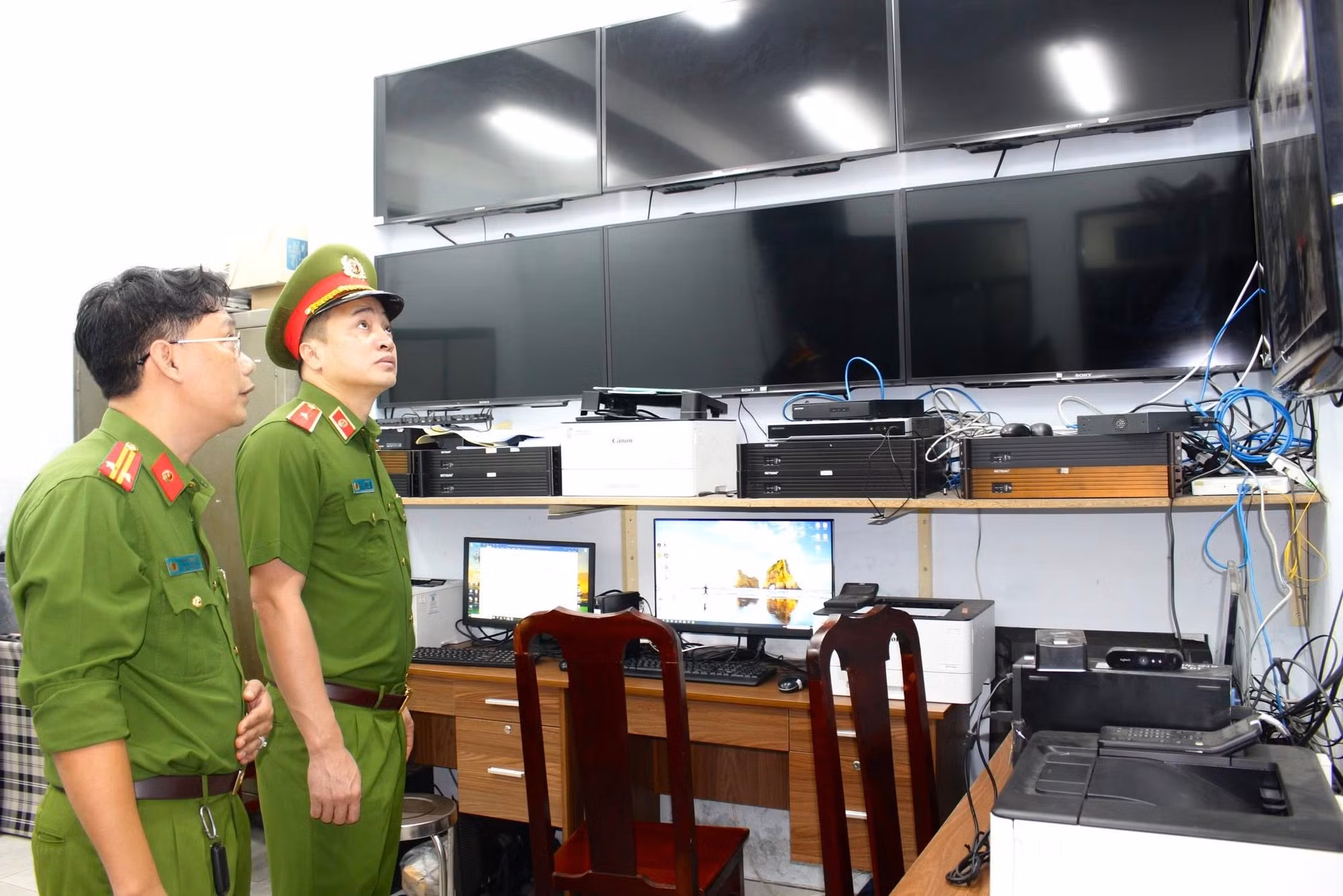 Công an TP Hồ Chí Minh thực hiện nghiêm công tác thường trực sẵn sàng chiến đấu -2