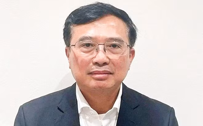 Truy tố cựu Thứ trưởng Hoàng Quốc Vượng trong vụ án điện mặt trời -0
