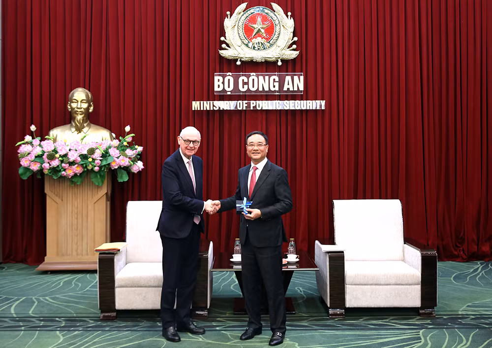 Bộ Công an tiếp tục đẩy mạnh hợp tác với Bộ Nội vụ Pháp -0