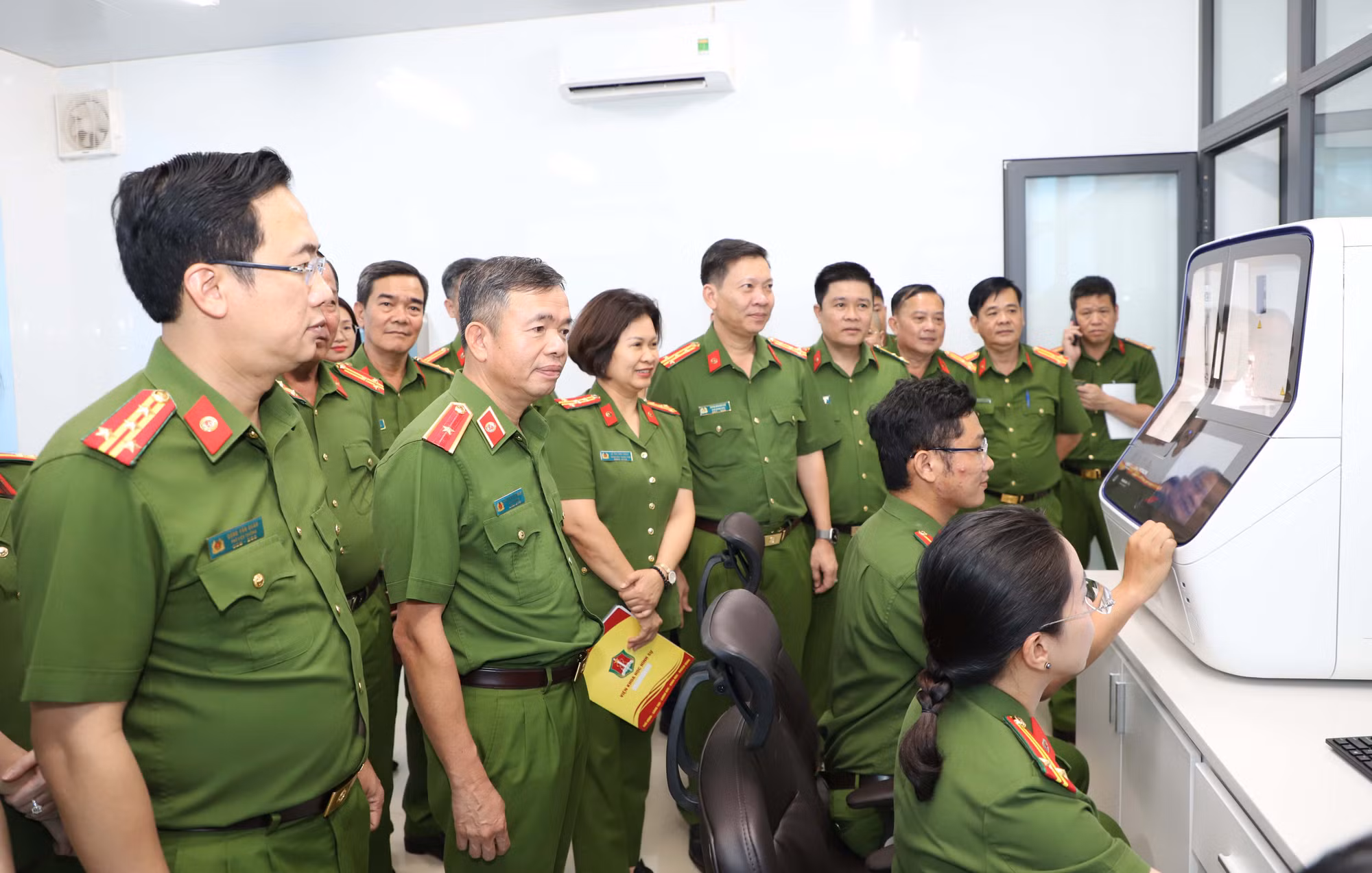 Công an TP Cần thơ khánh thành hệ thống giám định ADN -0