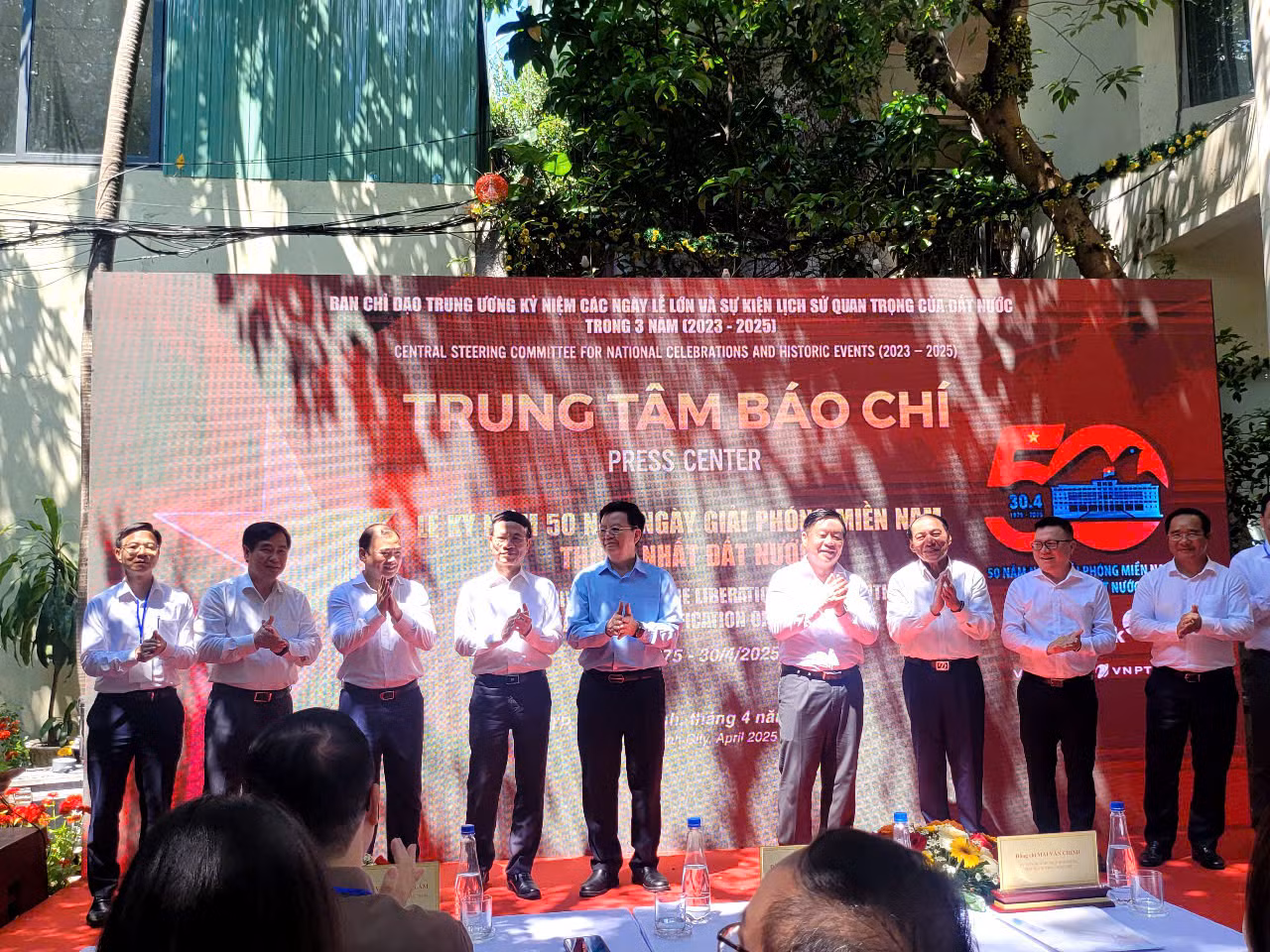 Khai trương Trung tâm Báo chí phục vụ Đại lễ 30/4 -1