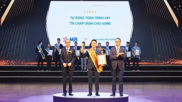 BIZ MBBank giành 3 giải Sao Khuê nhờ công nghệ AI và dữ liệu lớn