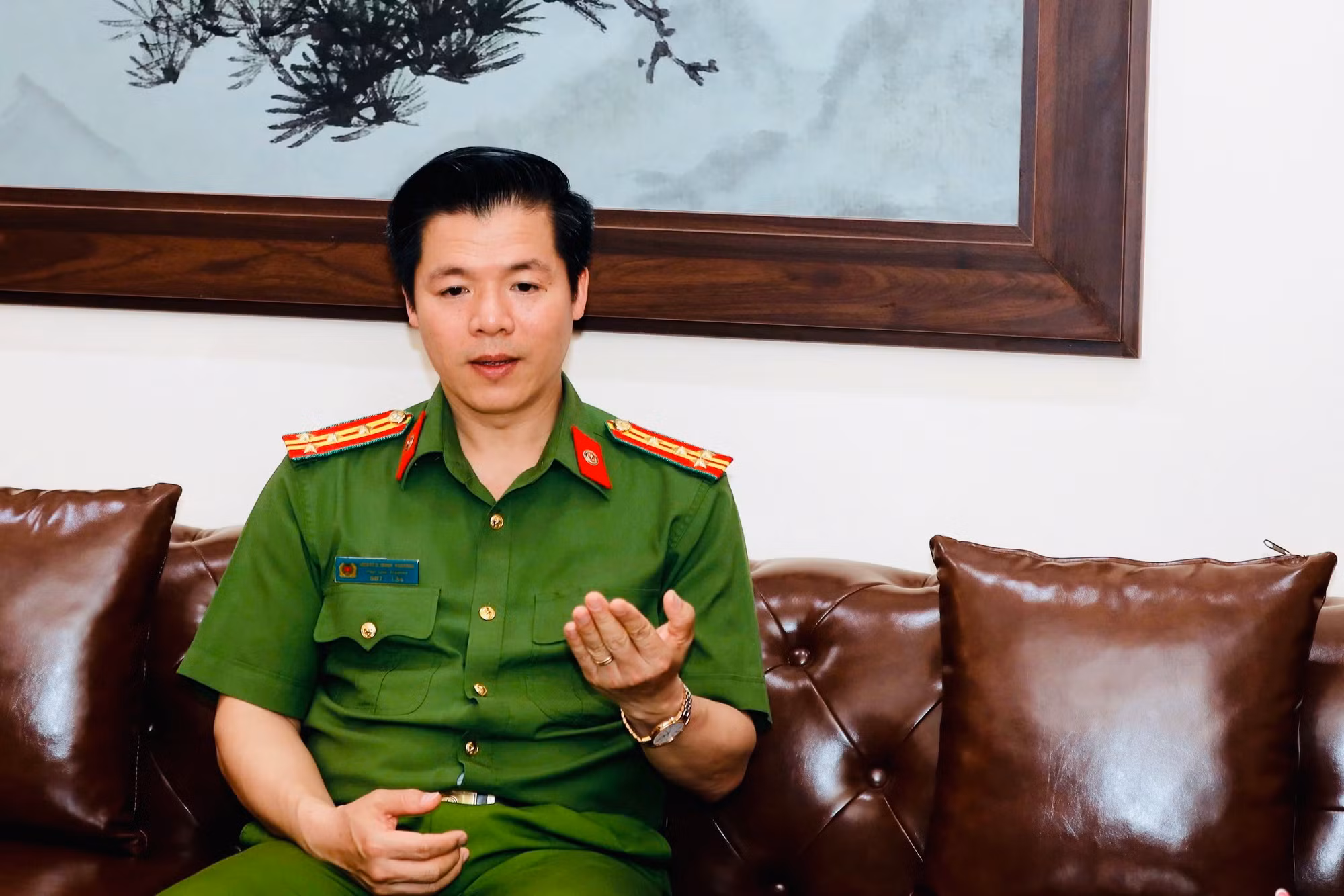 Những phút cân não giữa đống đổ nát ở Myanmar -0