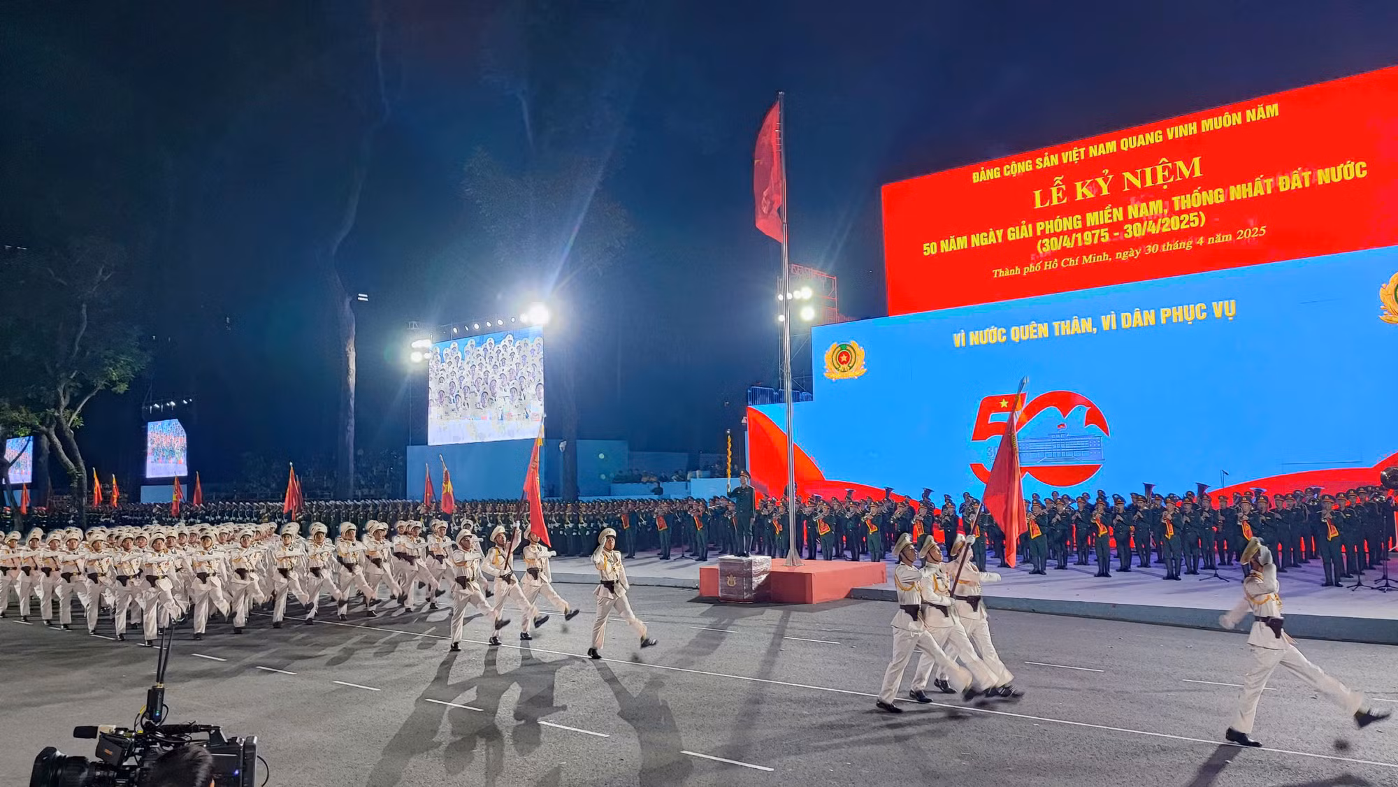 Tổng hợp luyện diễu binh, diễu hành lần thứ 2 diễn ra thuận lợi -9