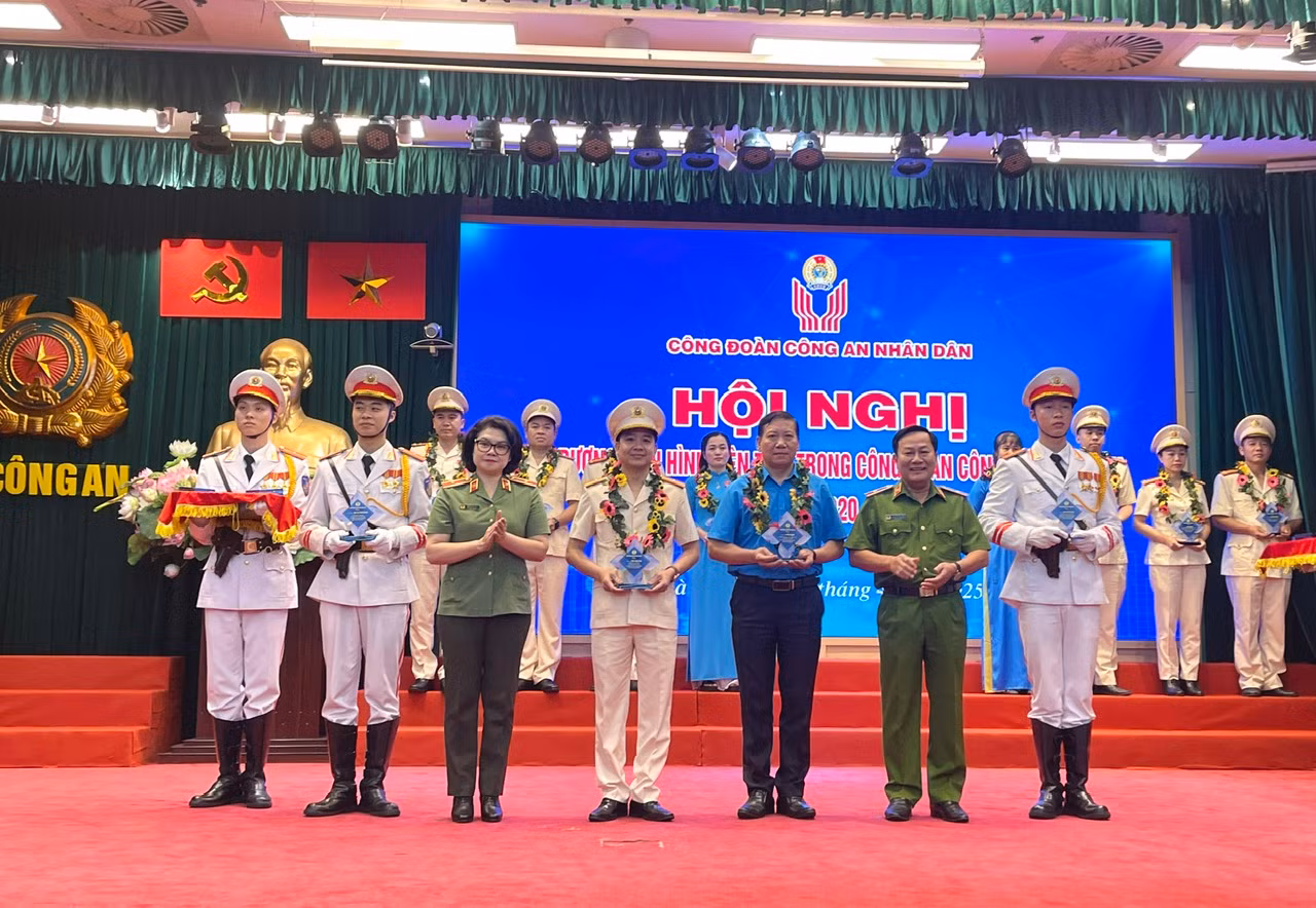 Biểu dương 20 tập thể, 80 cá nhân điển hỉnh tiên tiến trong Công đoàn CAND giai đoạn 2020-2025 -1
