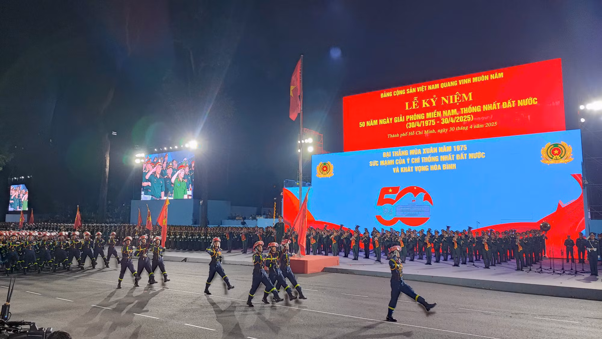 Tổng hợp luyện diễu binh, diễu hành lần thứ 2 diễn ra thuận lợi -1