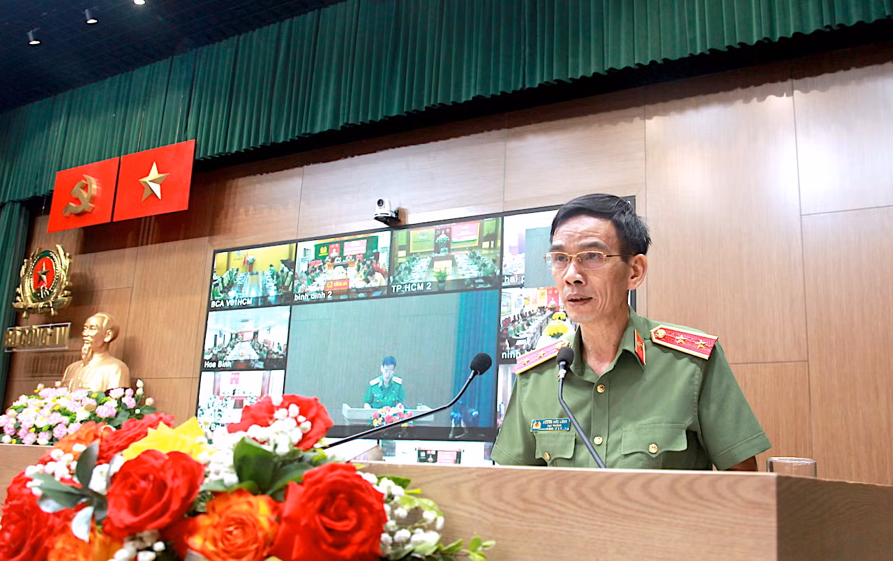 Tập trung cao độ bảo vệ tuyệt đối an ninh, an toàn Lễ kỷ niệm 50 năm Ngày giải phóng miền Nam -2