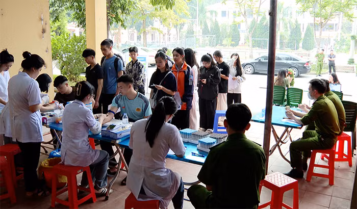 Lạng Sơn: Gần 700 thí sinh khám sức khỏe dự tuyển vào các trường Công an nhân dân năm 2025 -0