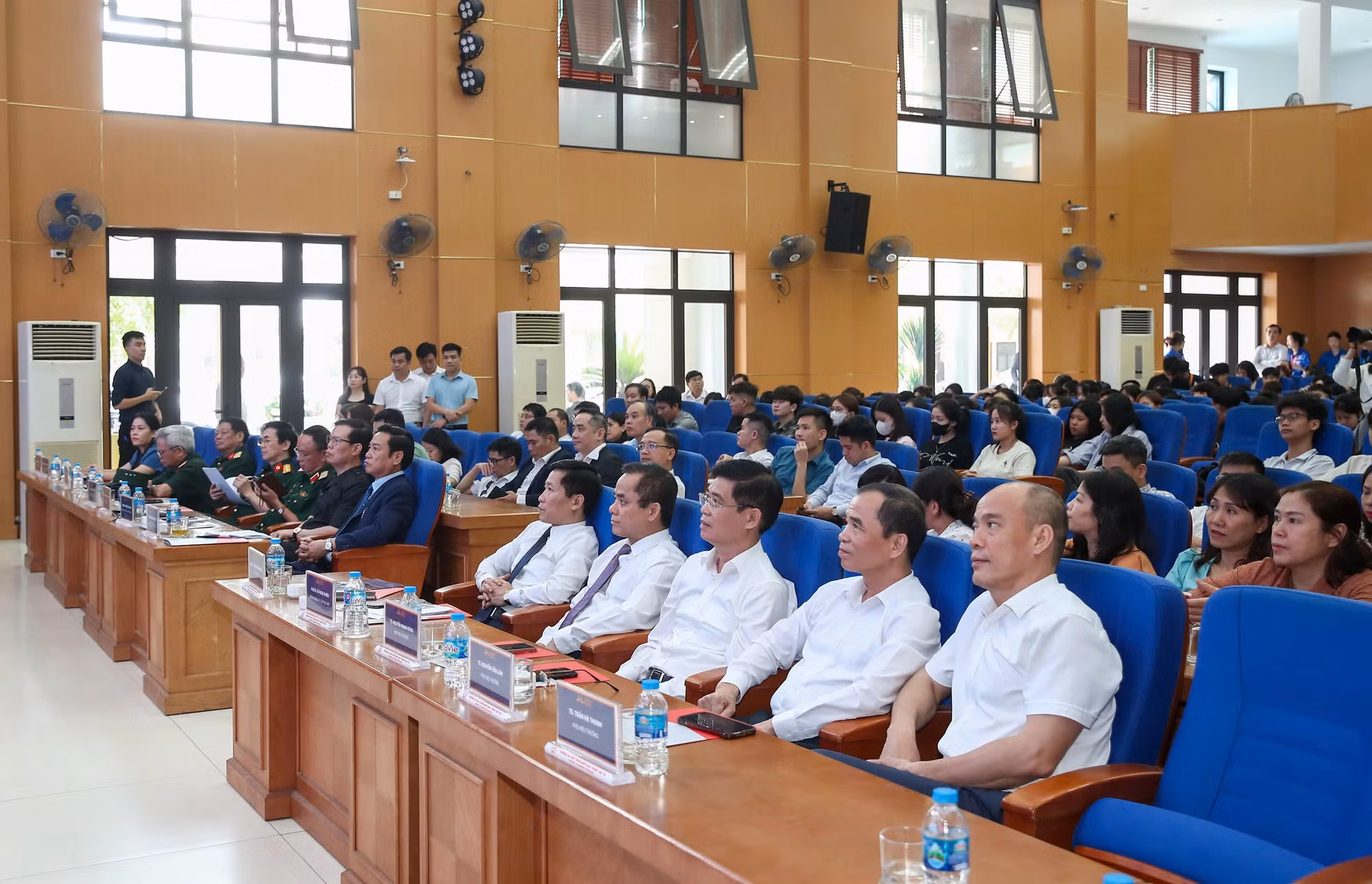 Toạ đàm “Đại thắng mùa Xuân 1975 - Sức mạnh của ý chí và niềm tin chiến thắng” -0