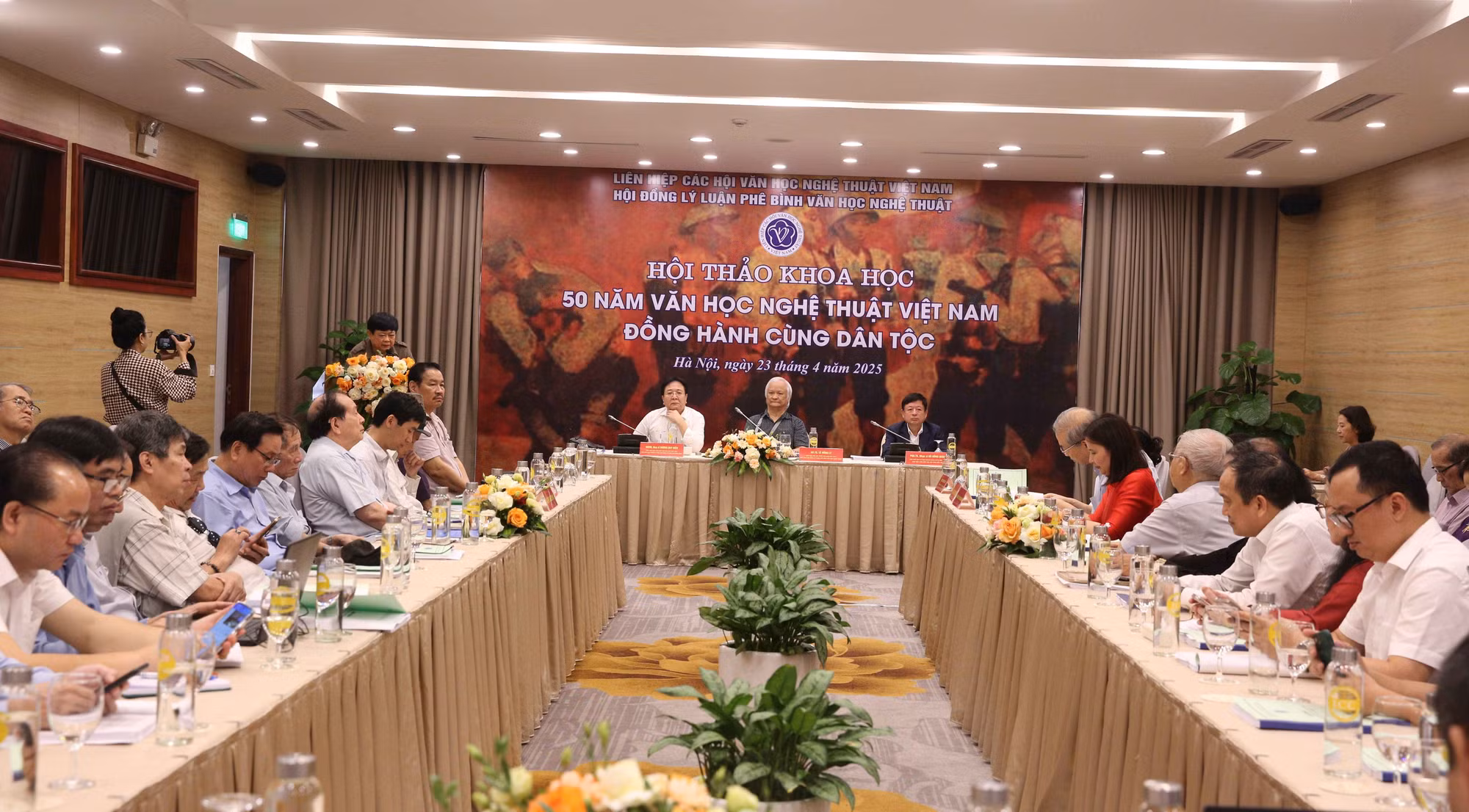 Hội thảo khoa học toàn quốc “50 năm văn học nghệ thuật Việt Nam đồng hành cùng dân tộc” -0