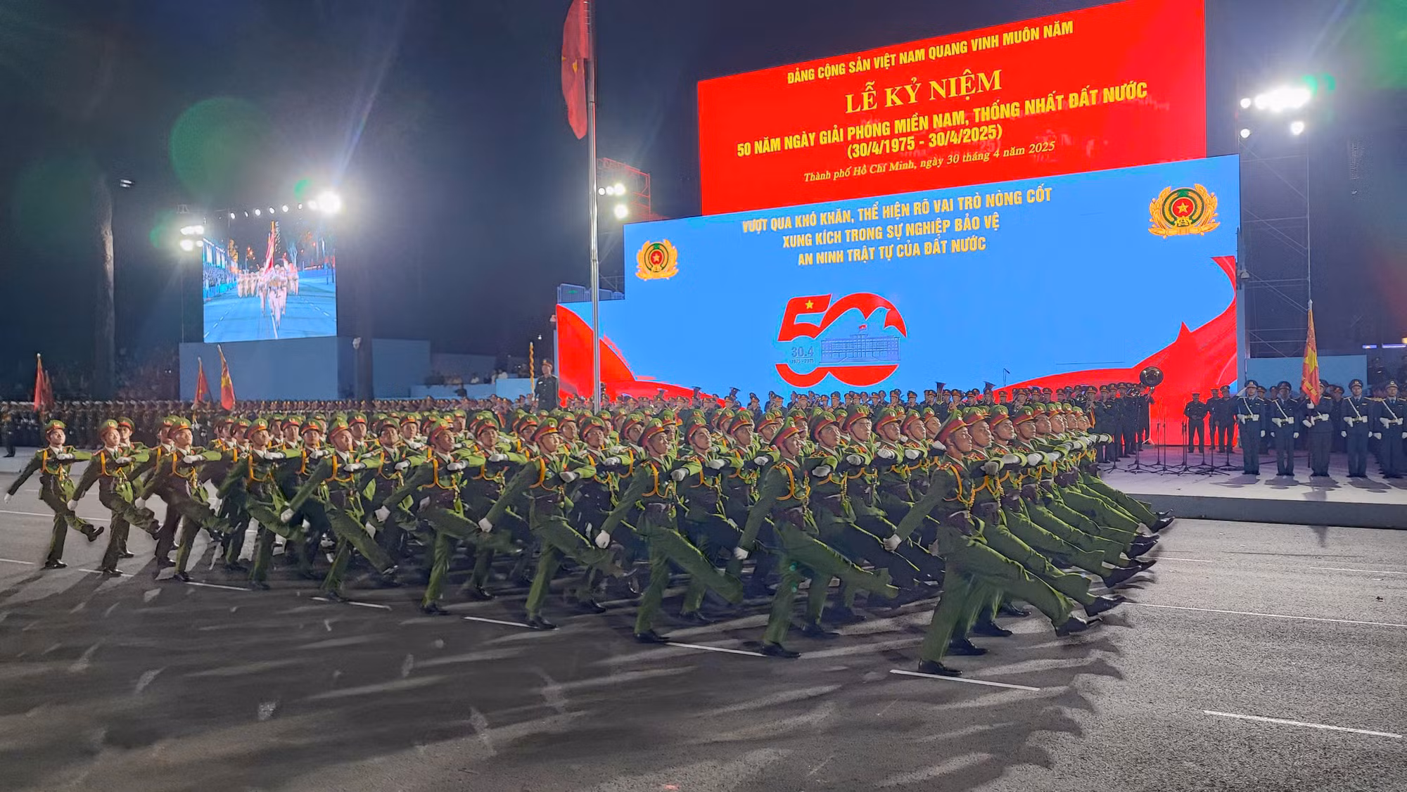 Tổng hợp luyện diễu binh, diễu hành lần thứ 2 diễn ra thuận lợi -3