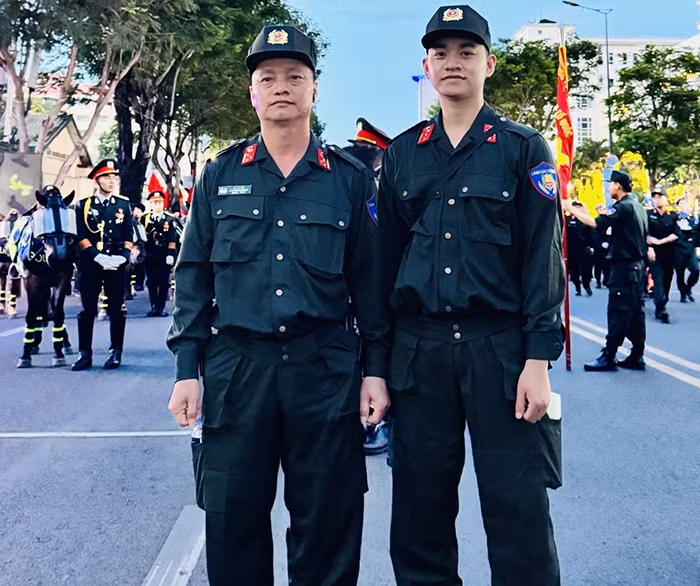 Rầm rập bước chân ngày vinh quang -0