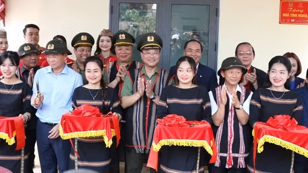 Dấu ấn CAND trong chương trình xóa nhà tạm, nhà dột nát