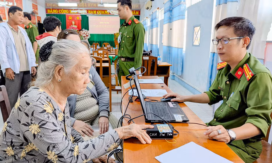 Thu nhận mẫu ADN thân nhân Liệt sĩ chưa xác định danh tính trên địa bàn tỉnh An Giang -1