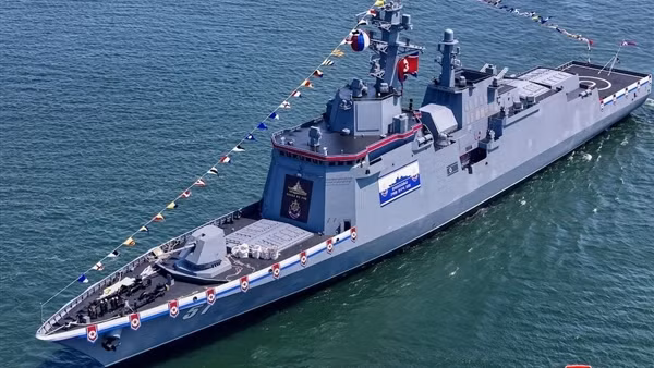 Triều Tiên công bố chiến hạm 5.000 tấn trang bị "vũ khí mạnh nhất"