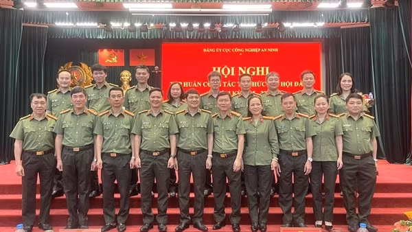 Đảng bộ Cục Công nghiệp an ninh tập huấn công tác tổ chức Đại hội Đảng các cấp nhiệm kỳ 2025 - 2030