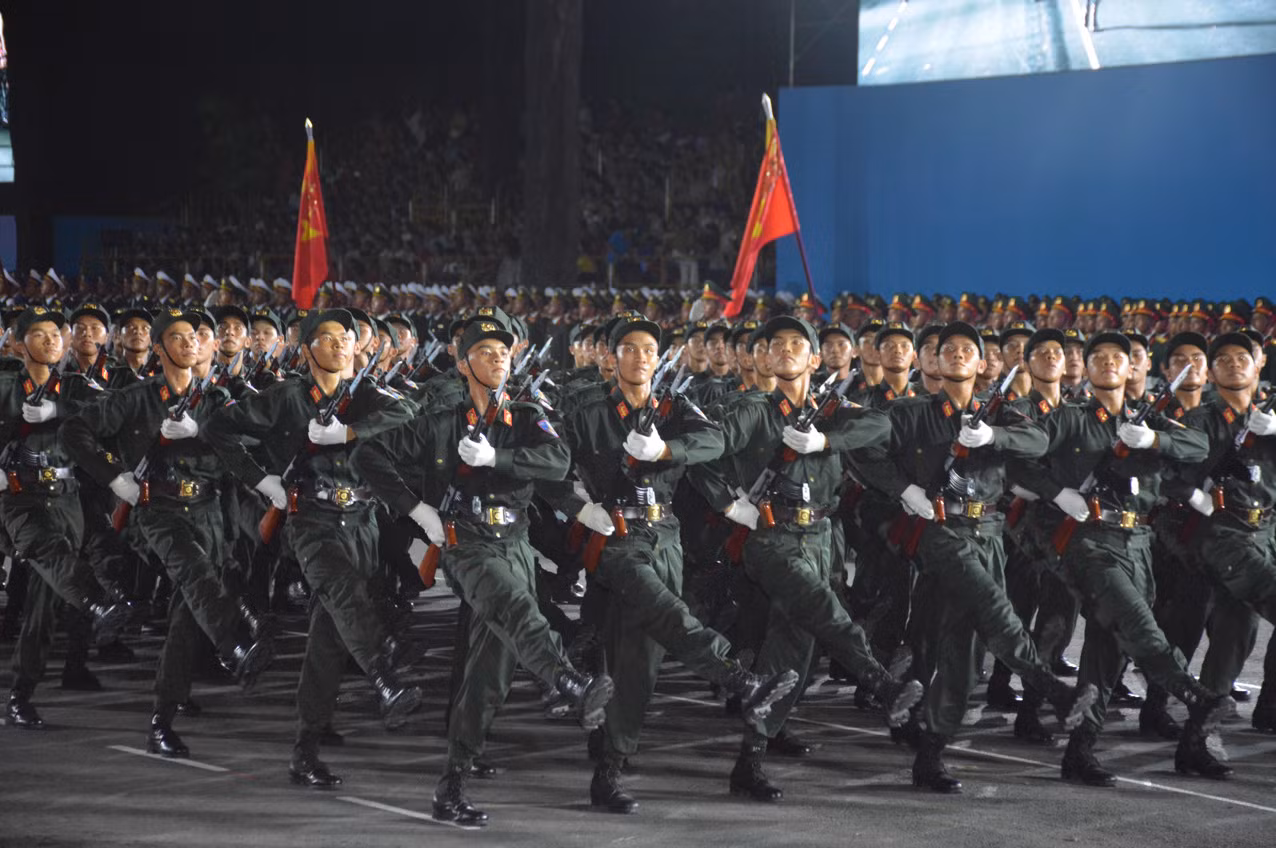 Mãn nhãn với buổi sơ duyệt diễu binh, diễu hành mừng 50 năm Giải phóng miền Nam -9