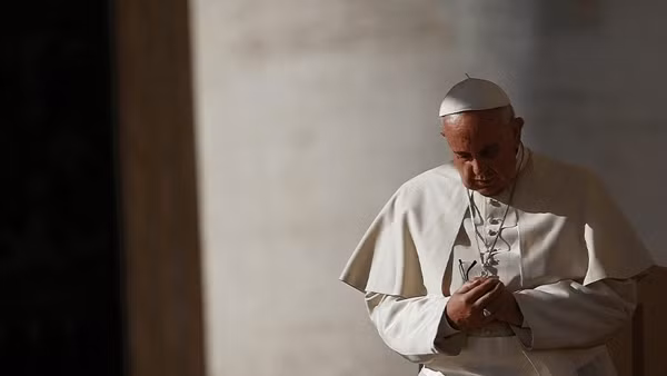 Lãnh đạo Việt Nam gửi điện chia buồn Giáo hoàng Francis qua đời