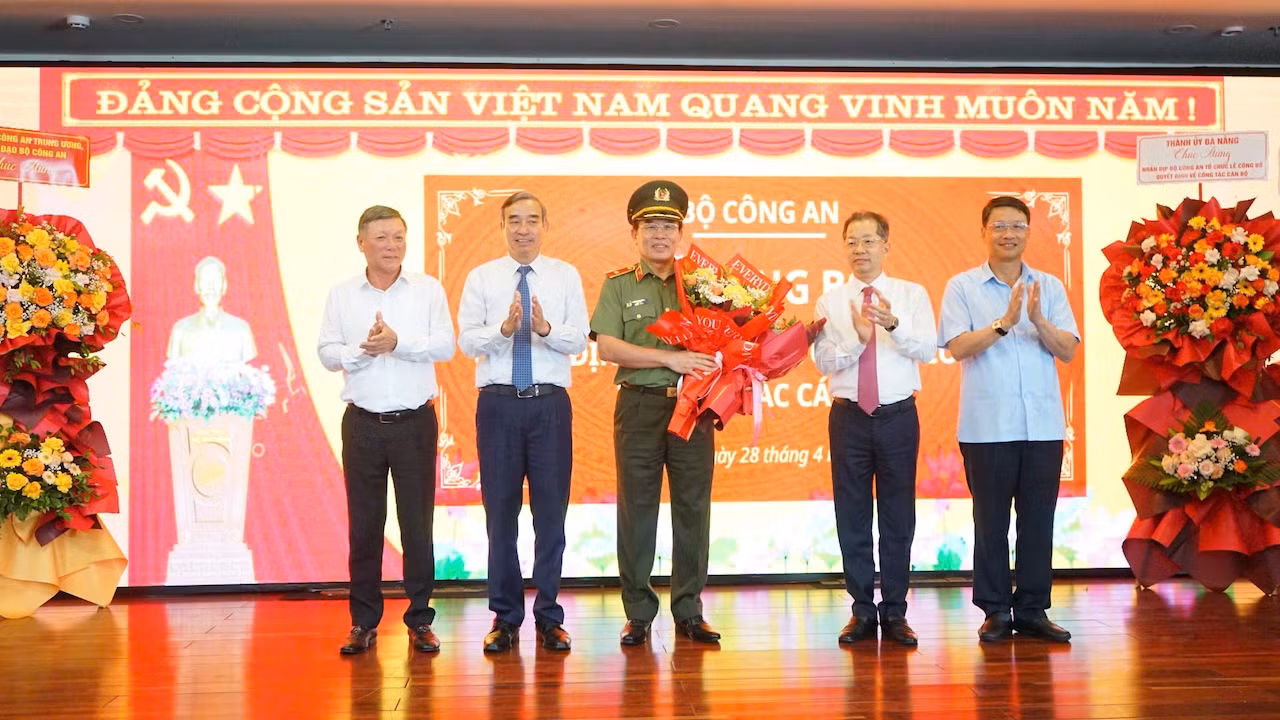 Thiếu tướng Vũ Xuân Viên nghỉ chờ hưu, Thượng tá Nguyễn Đại Đồng được giao phụ trách Công an TP Đà Nẵng -0