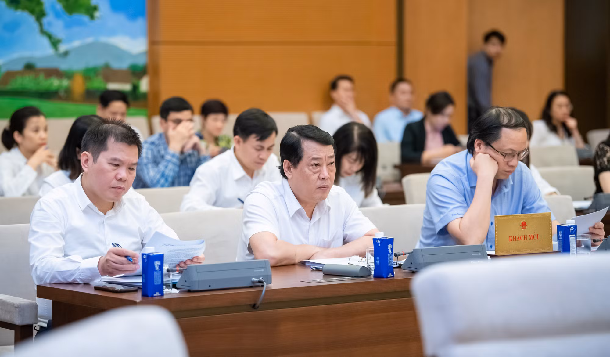 Tổ chức hệ thống Tòa án 3 cấp, chuyển các TAND sơ thẩm chuyên biệt thành các Tòa chuyên trách -0