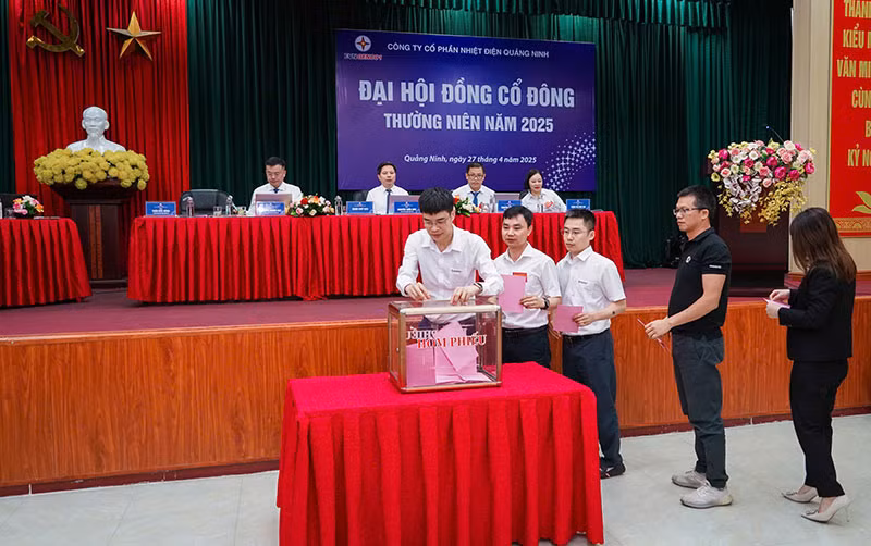 Công ty cổ phần Nhiệt điện Quảng Ninh tổ chức thành công Đại hội đồng cổ đông thường niên năm 2025 -0