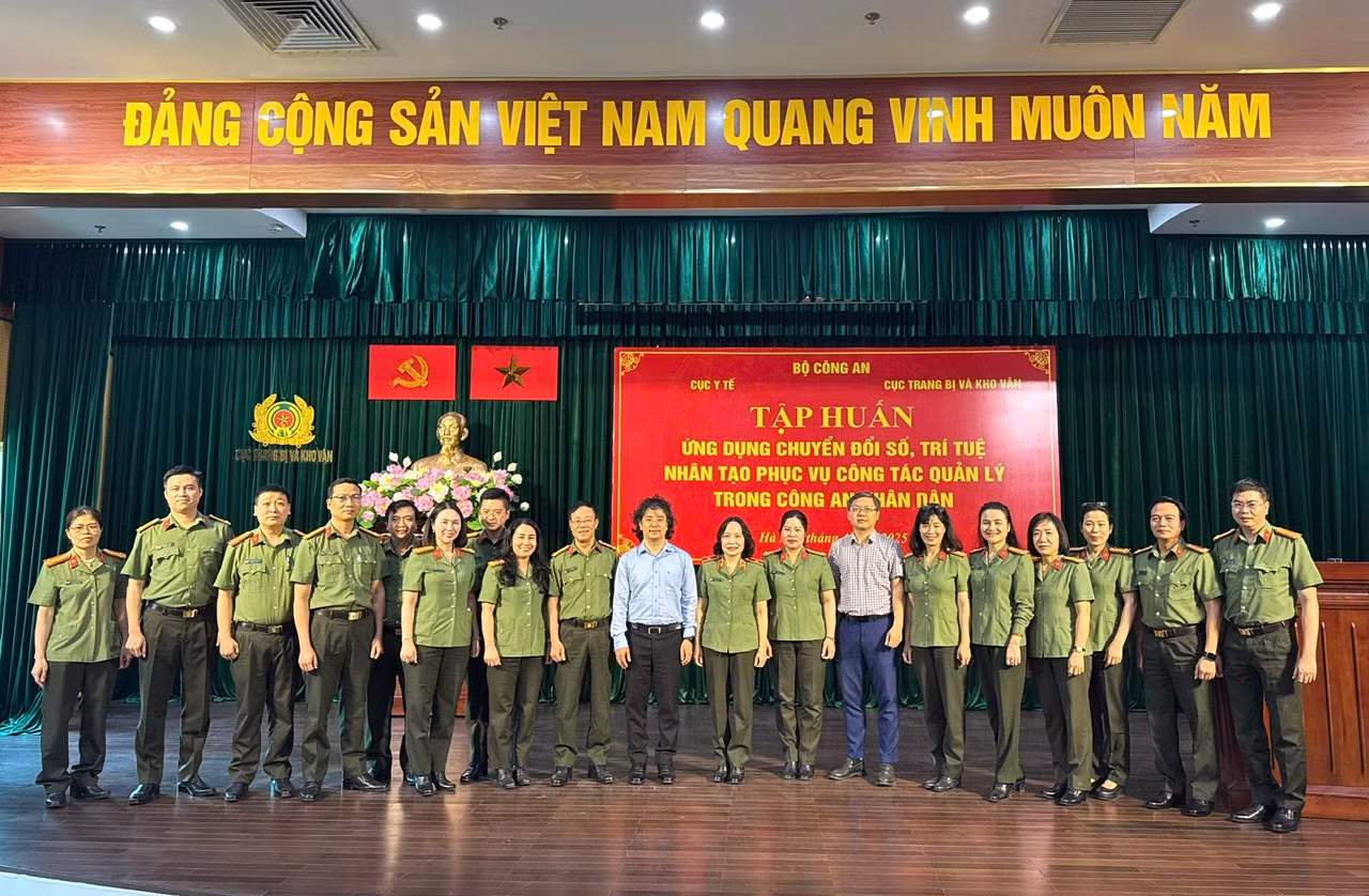 Tập huấn ứng dụng chuyển đổi số, trí tuệ nhân tạo phục vụ công tác quản lý trong CAND -0