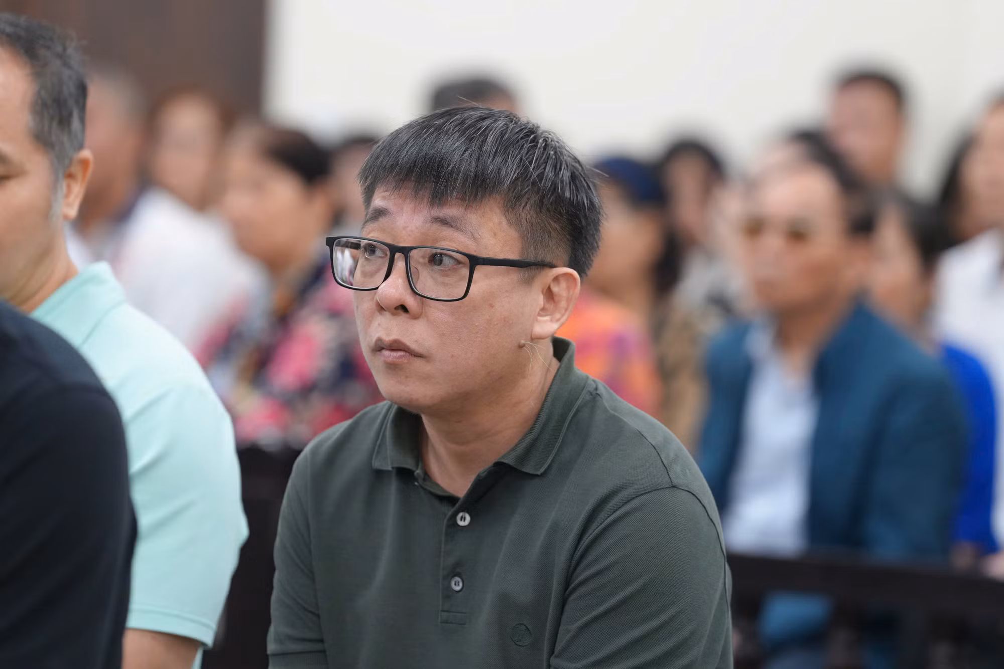 Giám đốc cầm đầu đường dây chuyển lậu hơn 425 triệu USD lĩnh án 14 năm 6 tháng tù -0
