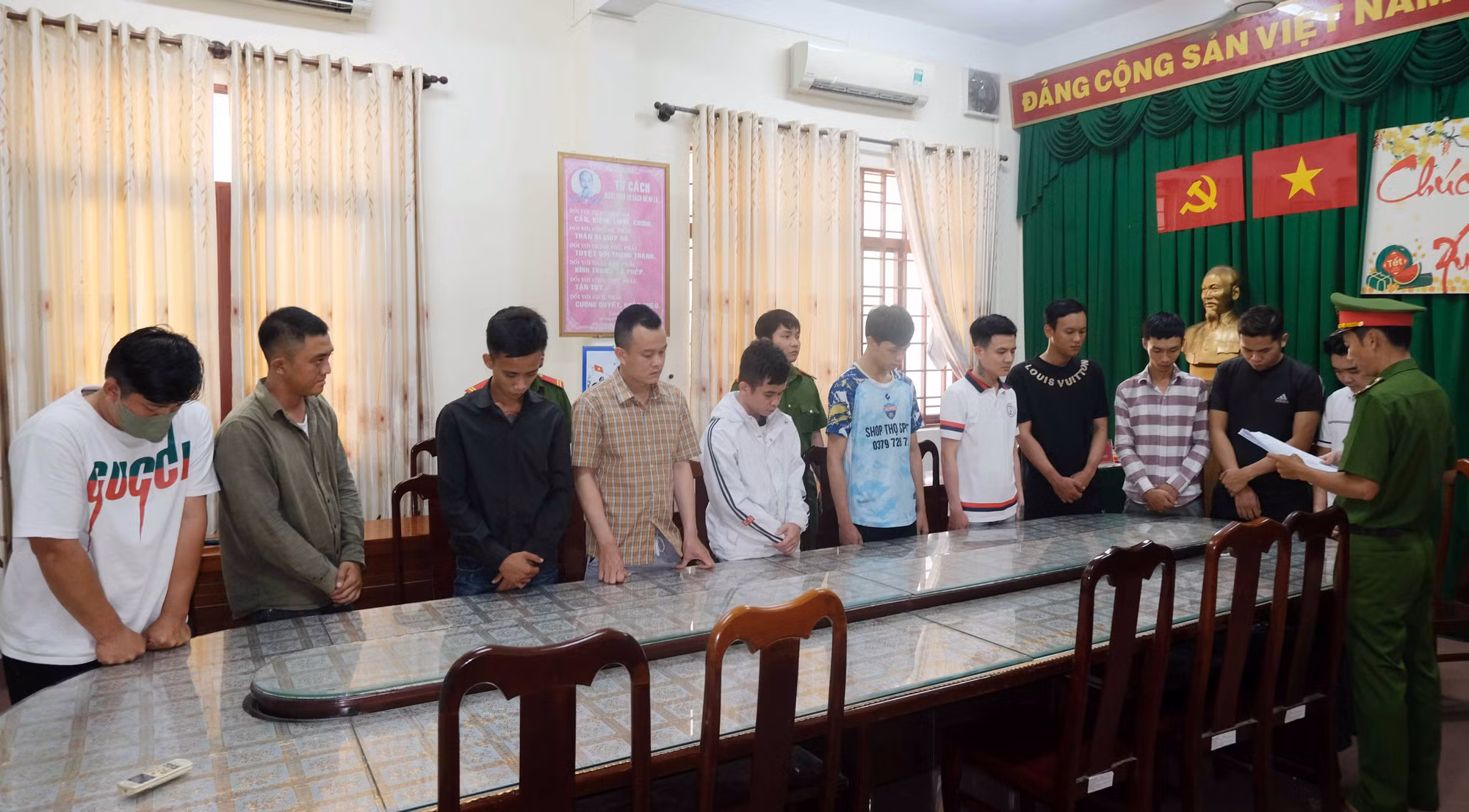 Khởi tố 19 đối tượng tổ chức sử dụng và mua bán trái phép chất ma túy -0