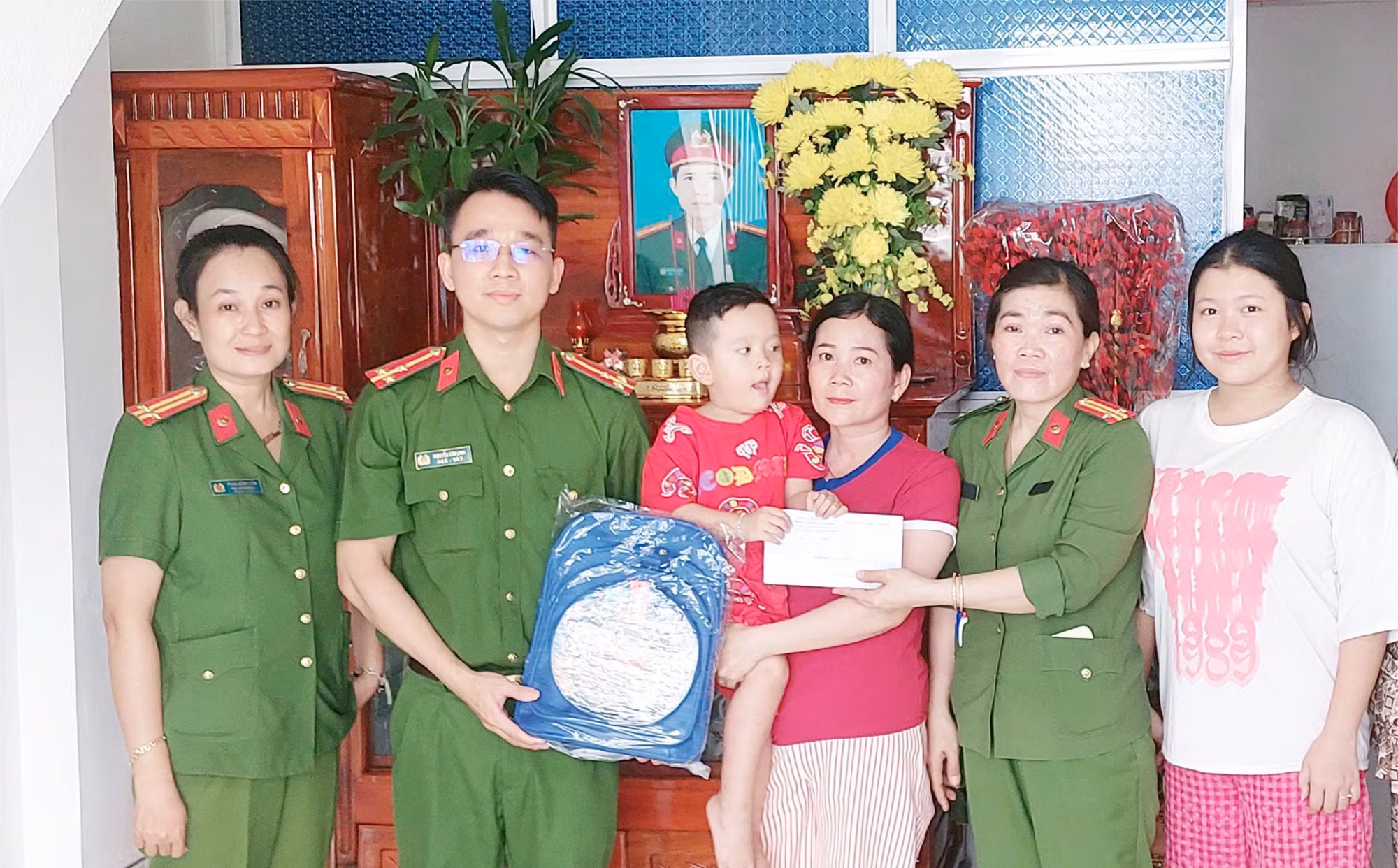 Nuôi dưỡng ước mơ đến trường cho các em học sinh khó khăn -0