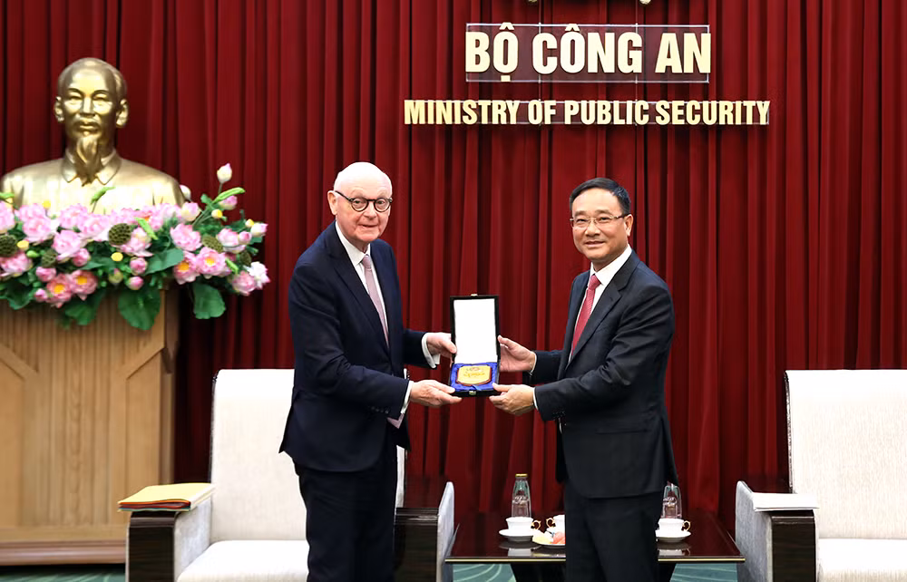 Bộ Công an tiếp tục đẩy mạnh hợp tác với Bộ Nội vụ Pháp -0