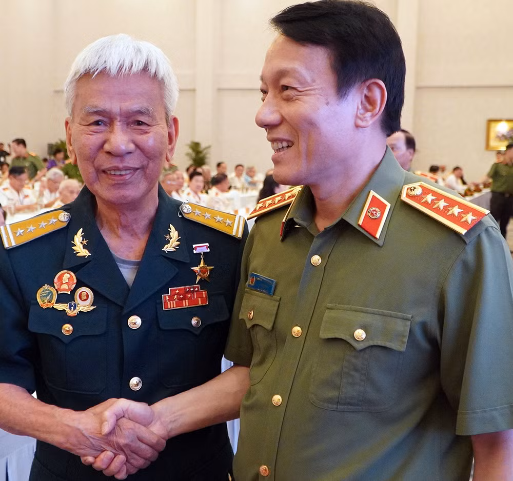 Quân đội nhân dân và Công an nhân dân cần phát huy tinh thần Đại thắng mùa Xuân năm 1975 -0