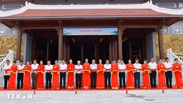 Chủ tịch Quốc hội dự lễ khánh thành Khu lưu niệm Tổng Bí thư Lê Duẩn