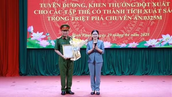 Bình Phước khen thưởng đột xuất các tập thể xuất sắc phá án ma túy lớn