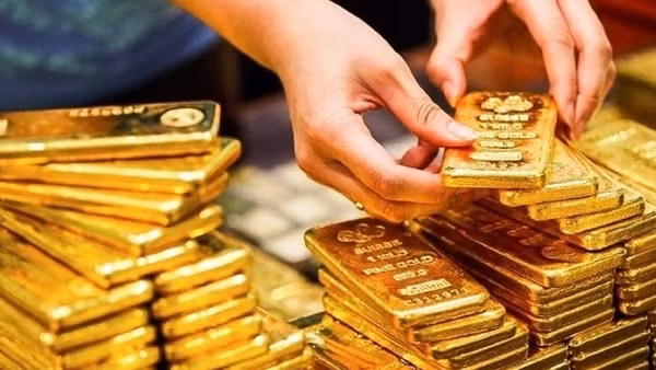Giá vàng hôm nay rơi khỏi mốc 120 triệu