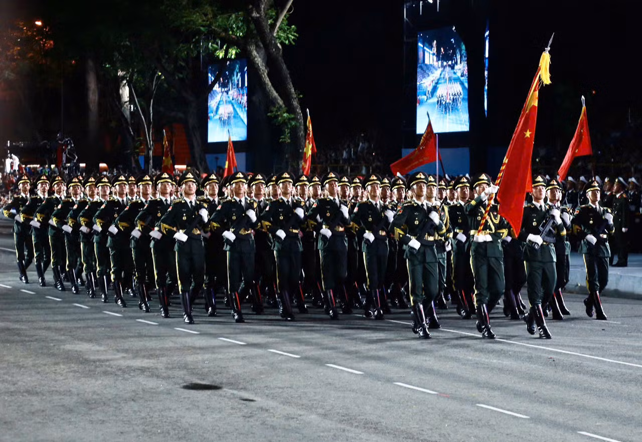Mãn nhãn với buổi sơ duyệt diễu binh, diễu hành mừng 50 năm Giải phóng miền Nam -2