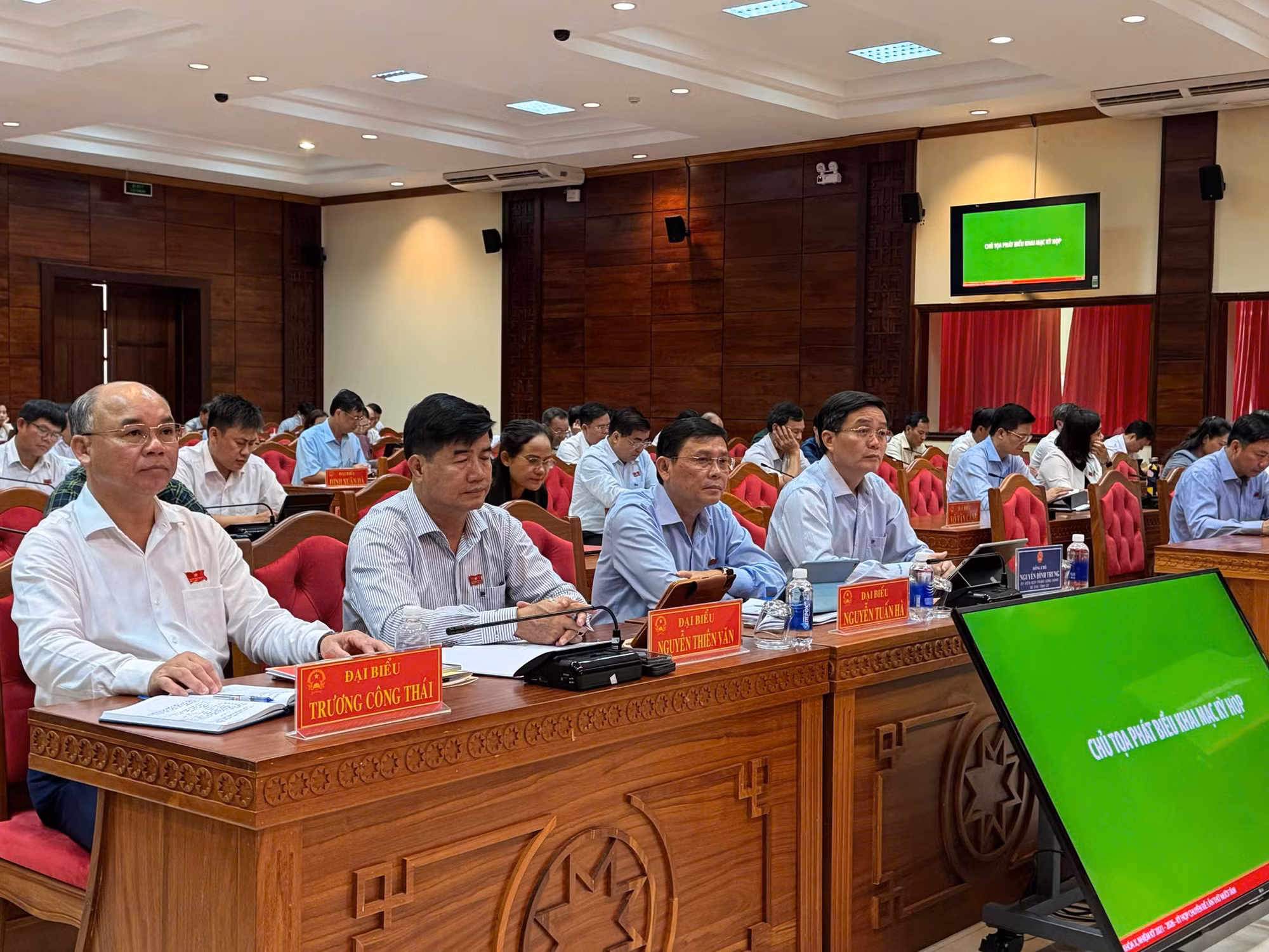 Miễn nhiệm chức danh Chủ tịch UBND tỉnh Đắk Lắk -0