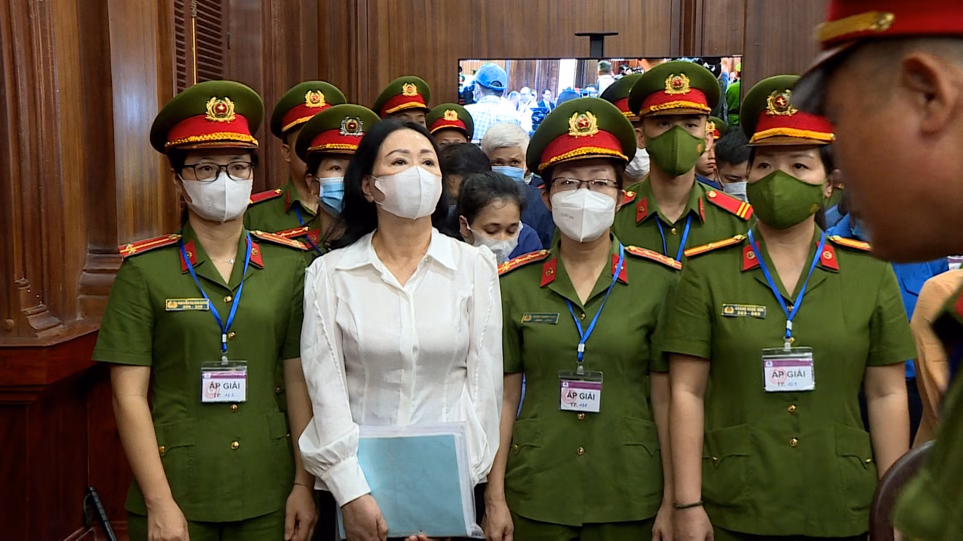 Bị đề nghị mức án cao, nhiều bị cáo mới thấy “xấu hổ” -0