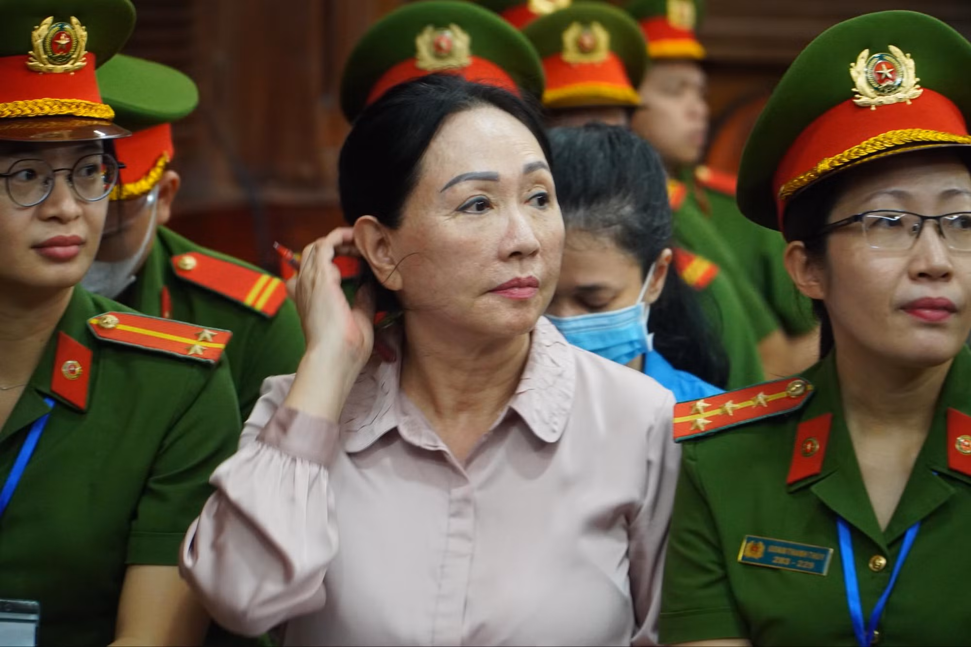 Bị cáo Trương Mỹ Lan xin giảm nhẹ cho chồng và cháu gái -0