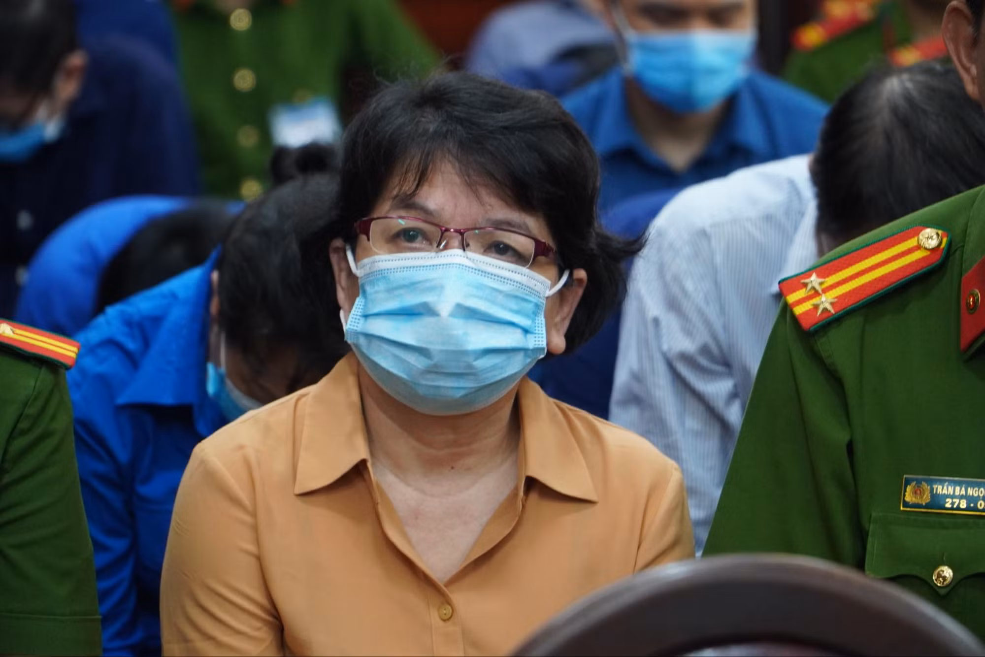 Đại diện Viện kiểm sát: “Bị cáo chiếm đoạt tiền của dân để mua nhiều bất động sản” -0