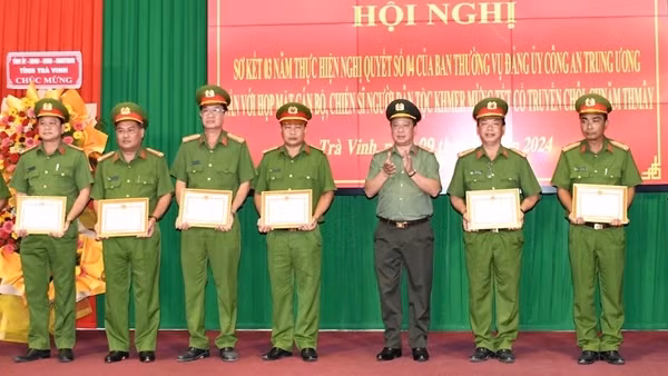 Nâng cao chất lượng đội&nbsp;ngũ&nbsp;cán bộ người dân tộc thiểu số trong Công an Trà Vinh