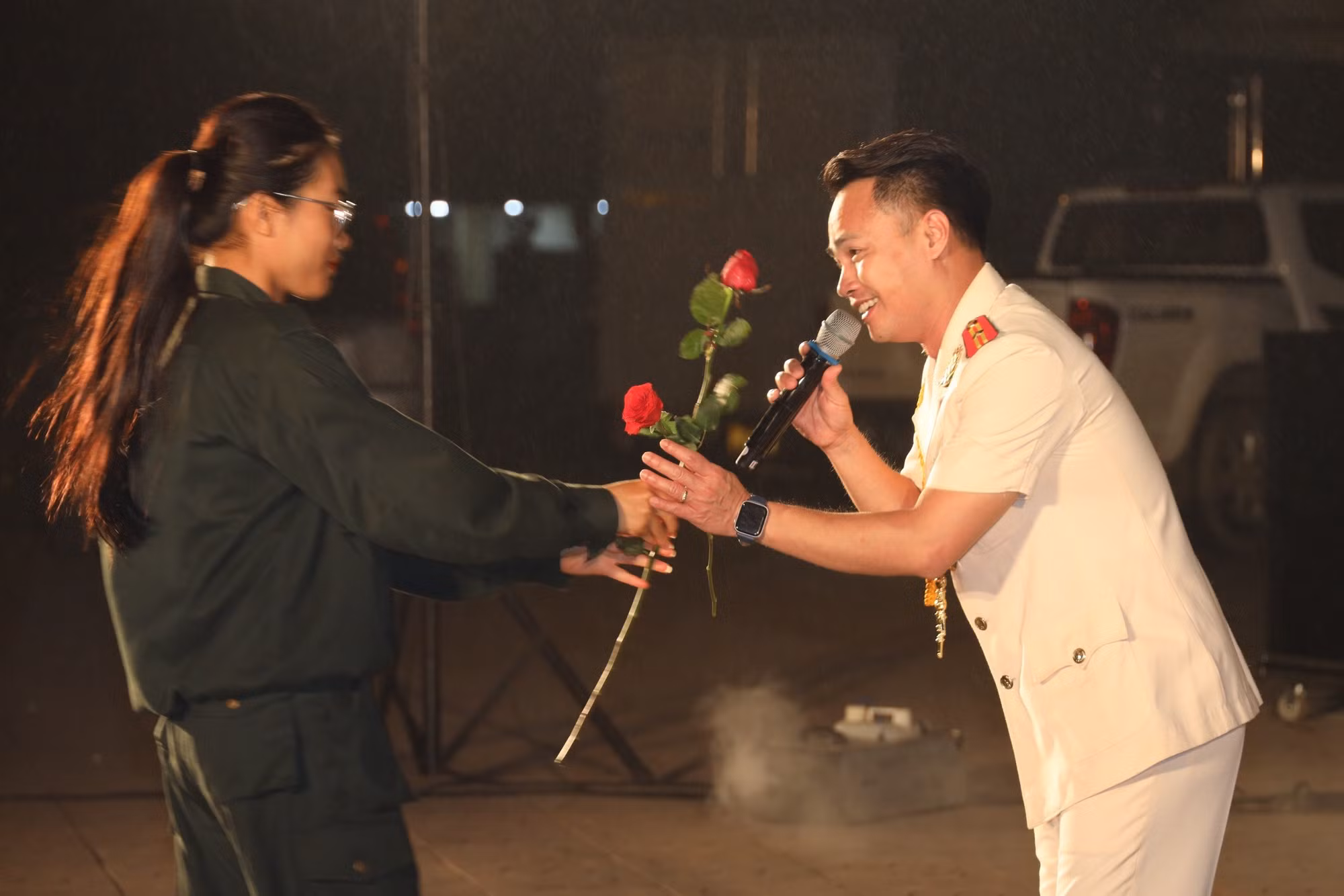 Nghệ sĩ Công an “Hát mãi khúc quân hành”: Sôi động và đầy sức trẻ -3