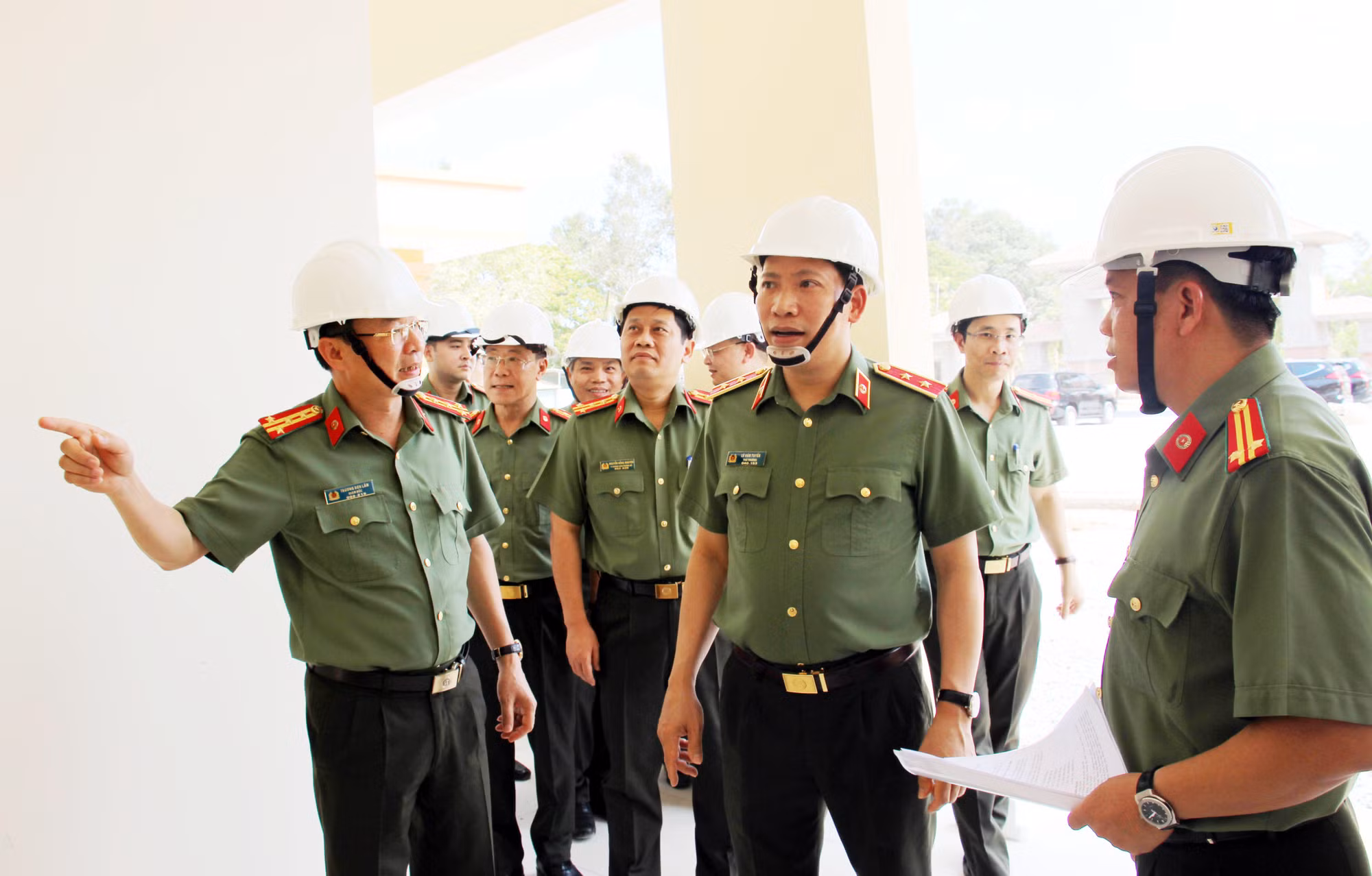 Thứ trưởng Lê Văn Tuyến làm việc với Công an tỉnh Bến Tre -0