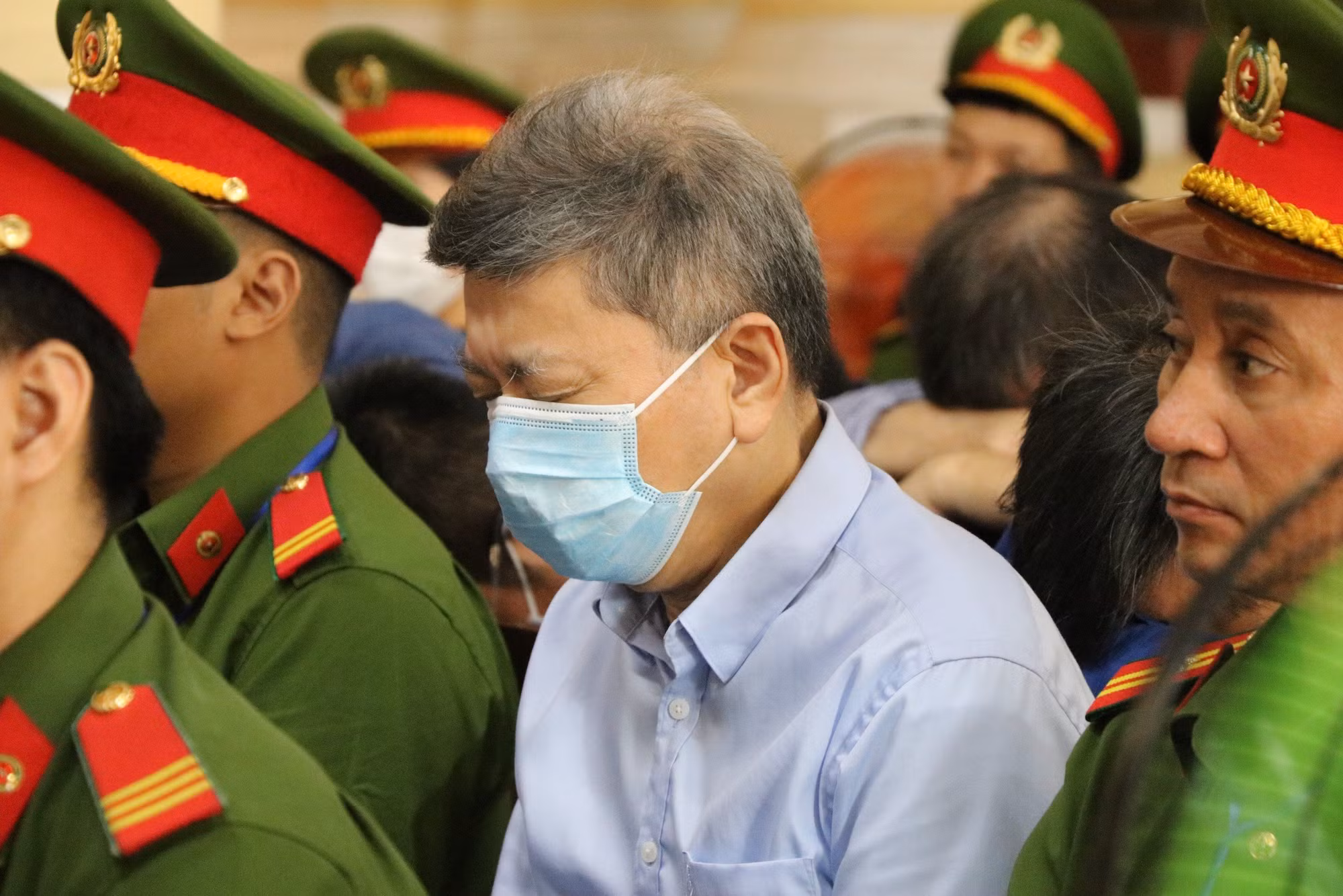 Đại diện Viện Kiểm sát: “Bị cáo Lan, về bản chất là chiếm đoạt tiền của SCB” -0