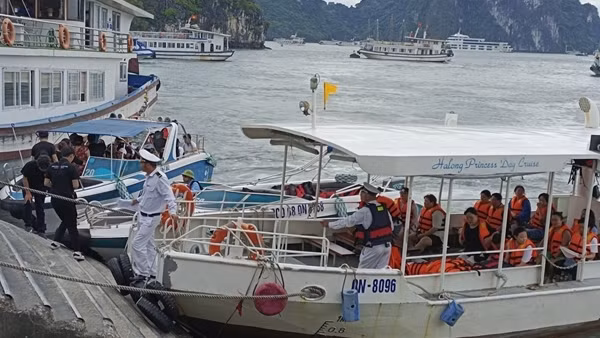 Giá vé máy bay tăng cao, du lịch Việt xoay xở thích ứng