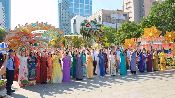 Lễ hội áo dài TP Hồ Chí Minh năm 2024 thu hút 480.000 lượt khách quốc tế