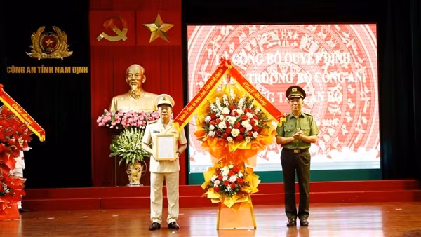Công bố quyết định bổ nhiệm Giám đốc Công an tỉnh Nam Định