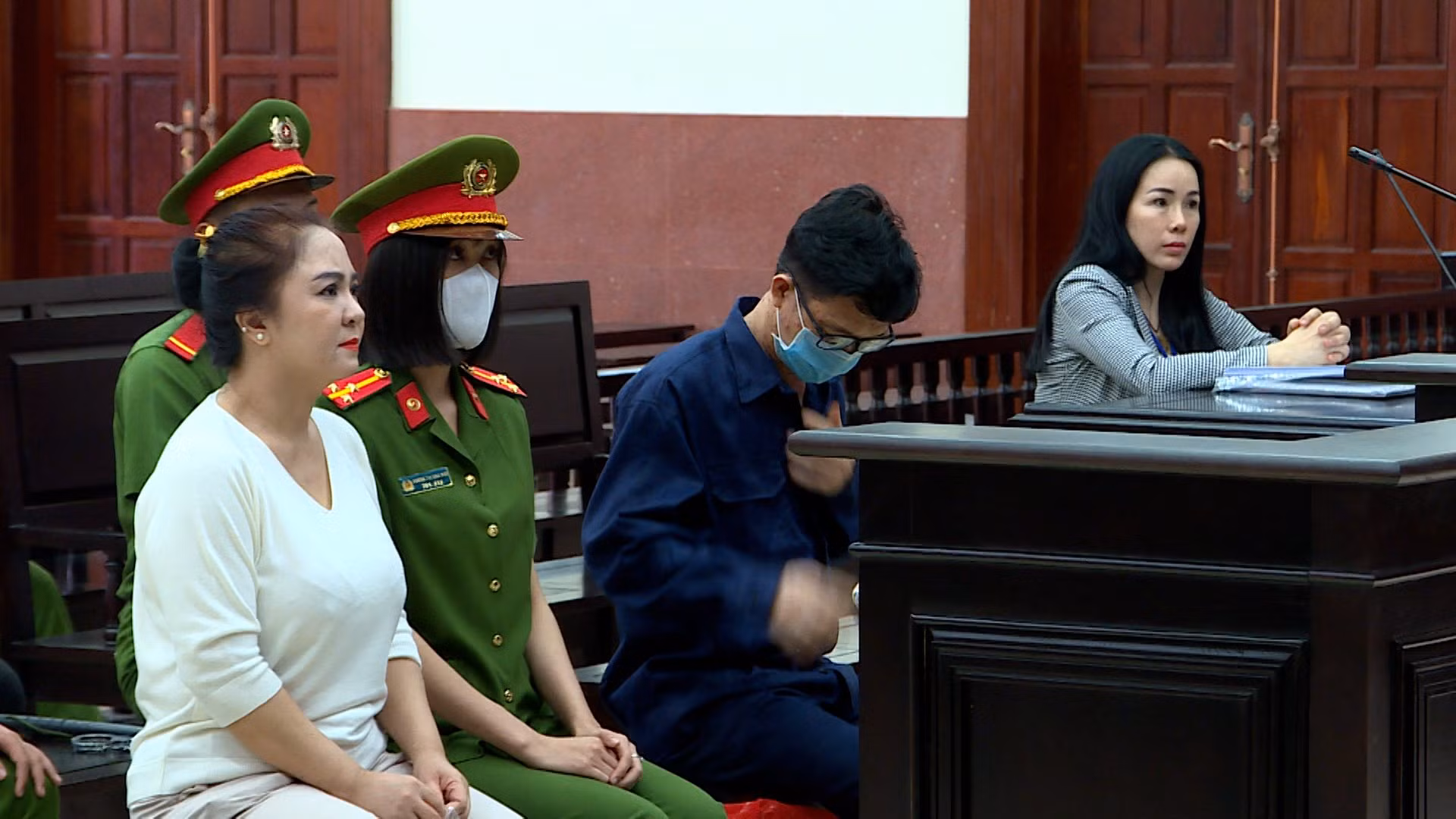 Bà Nguyễn Phương Hằng không kháng cáo nhưng vẫn được giảm án -0