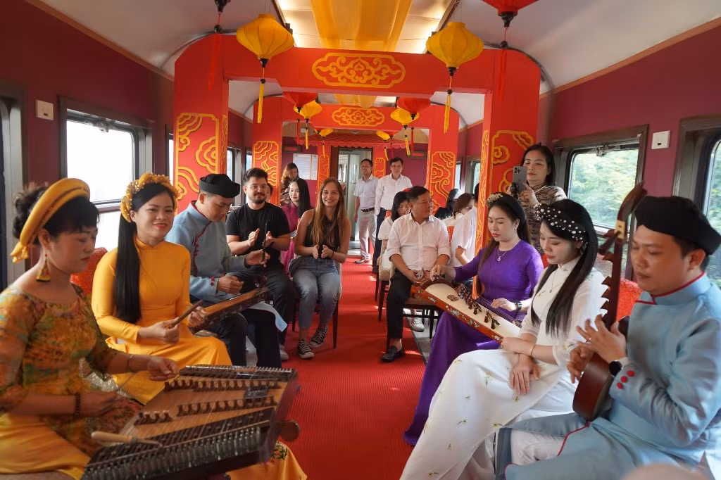 Đà Nẵng hút 7,6 nghìn tỉ doanh thu từ du lịch chỉ 3 tháng đầu năm -0
