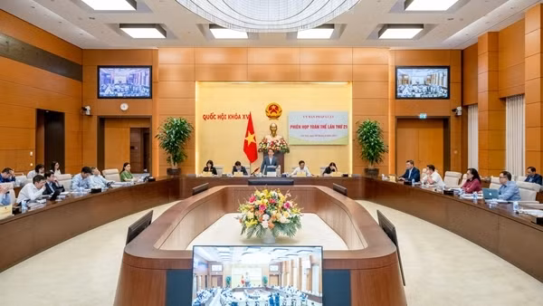 Tránh dồn nhiều dự án vào Chương trình xây dựng luật, pháp lệnh năm 2024